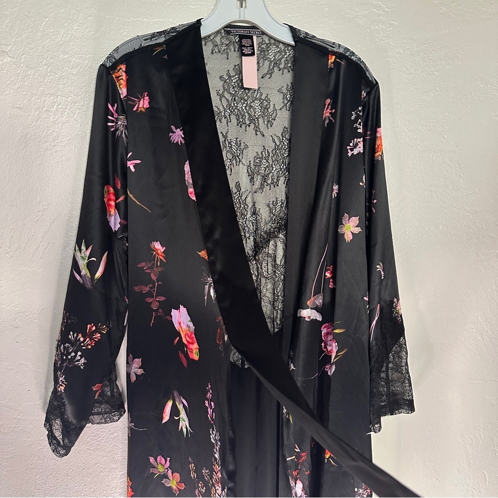 Victoria's Sectet Floral Lace Chantilly Kimono Robe Size XS/S - Picture 10 of 16